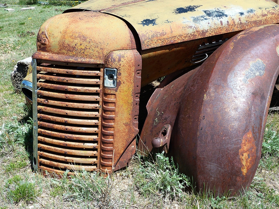 Vehicle old timer hood