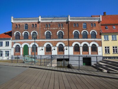 Mill tomb architecture building photo