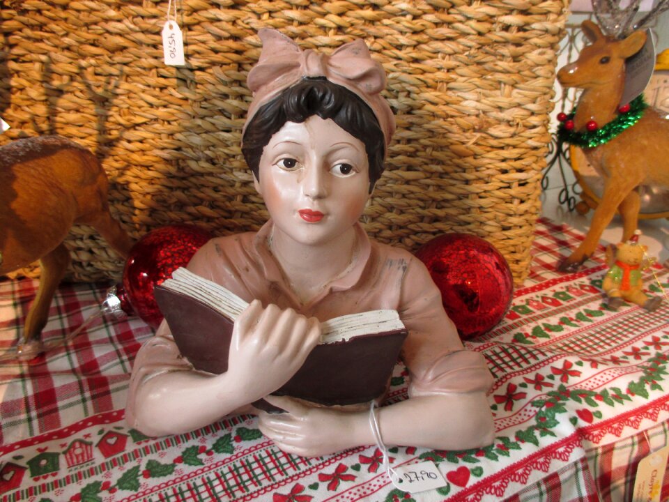 Figure bust decorative