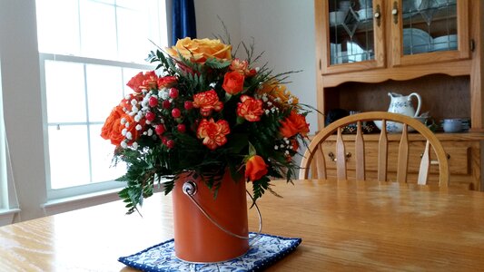 Dining table bouquet photo