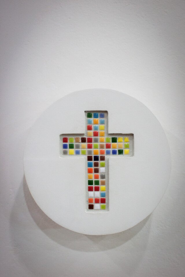 Cross tile wall decorations