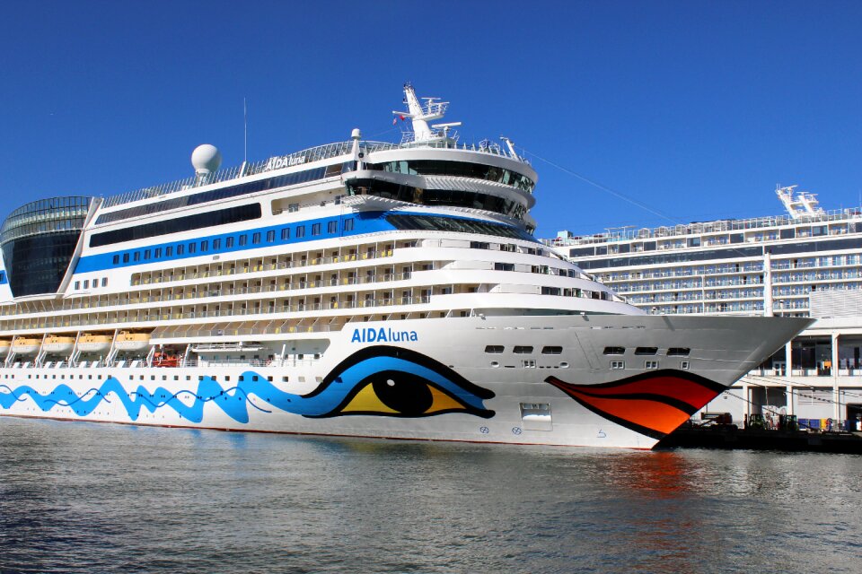 Ocean liner vacation