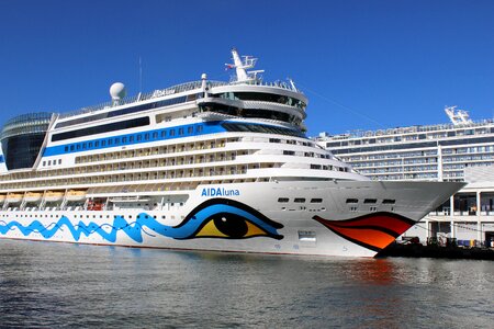 Ocean liner vacation