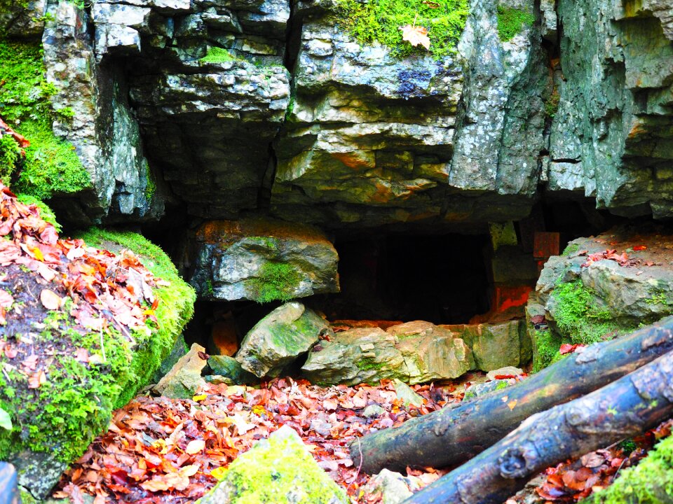 Cave cave tour dangerous