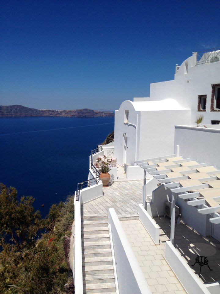 Santorini celebrate cliffs