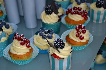 Cupcake pastry fruit photo