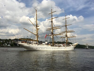 Elbe hamburg port