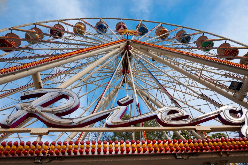 Ride carousel hustle and bustle