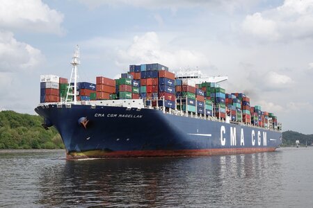 Port elbe container ship photo