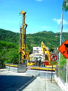 Machinery construction bridge