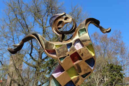 Statue bergamo joy