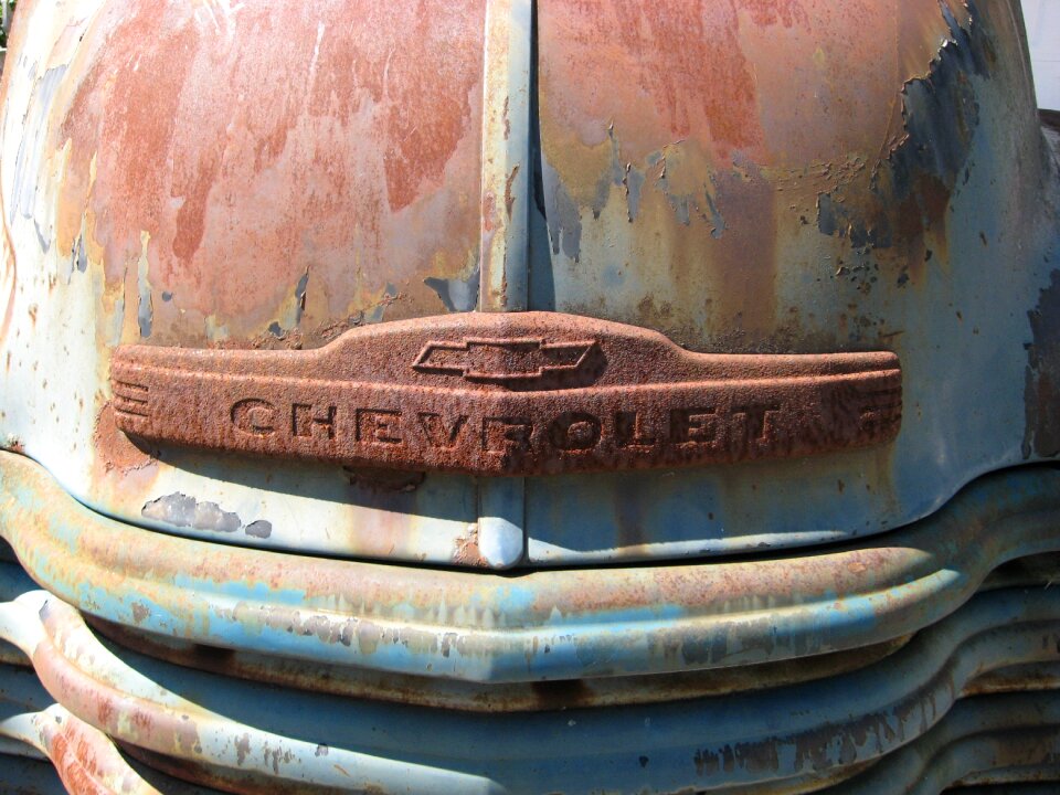 Vehicle vintage metal