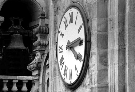 Black and white time hour