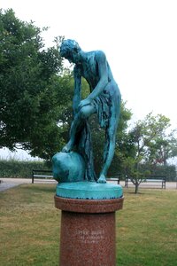 Sculpture culture vintage