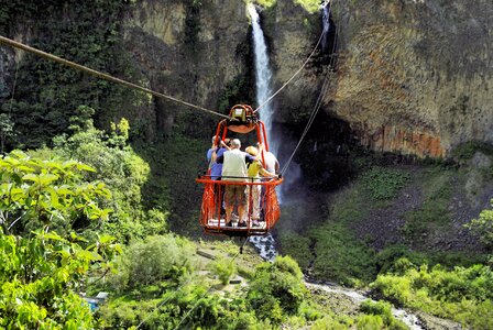 Cable car rustic cascade