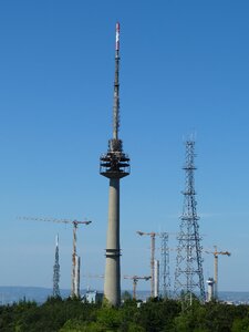 Telecommunications send mast