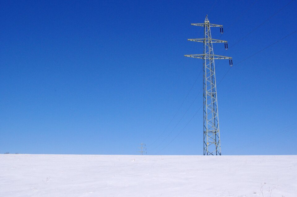 Cold line energy supply