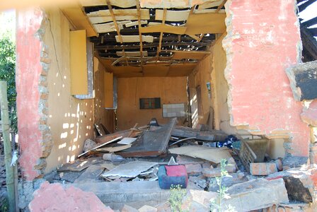 Destruction house natural