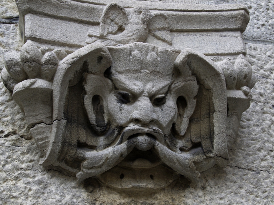 Figures head artwork