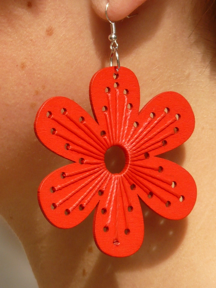 Depend jewellery color