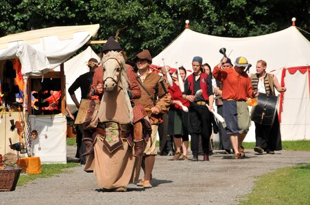 Middle ages market move