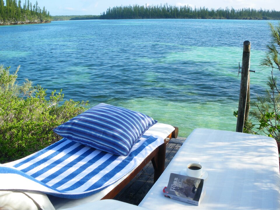 Reading pause deck chair