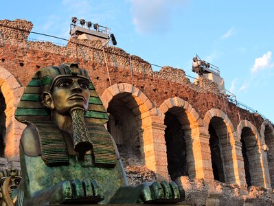 Monument verona italy photo