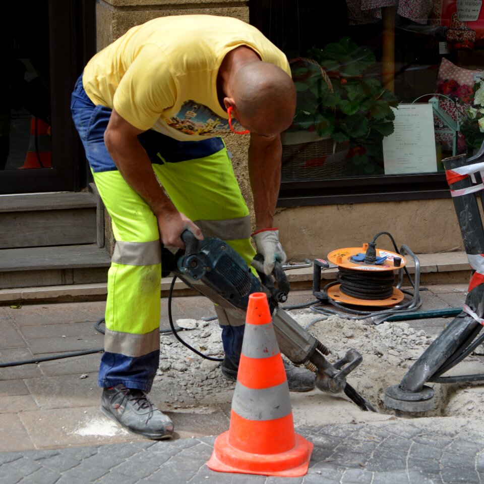 Drill roadworks job