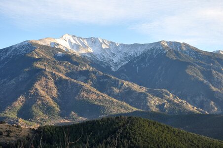 Pyrénées mountains landscape photo