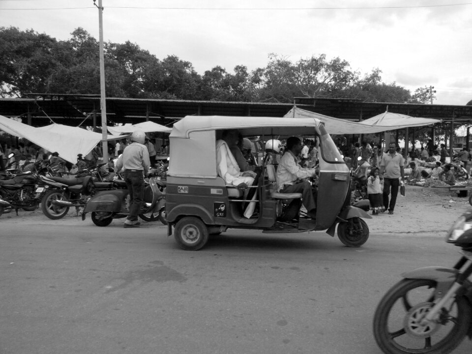 Black and white gray market