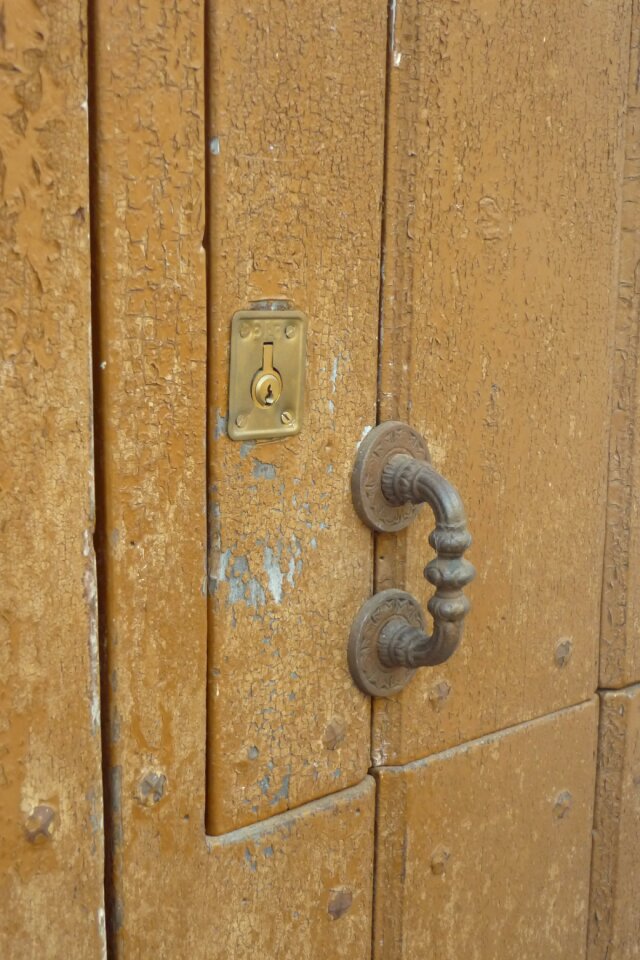 Rustic lock shooter