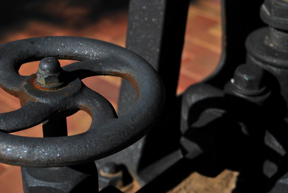 Iron metallic engineering