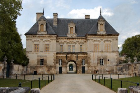 Yonne heritage architecture photo