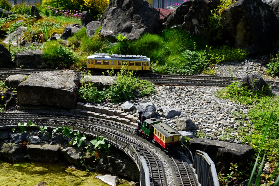 Train transport rails