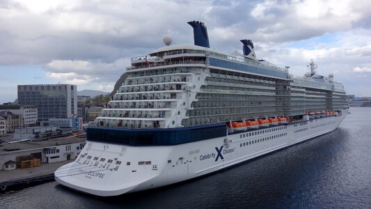Ship cruise ship water