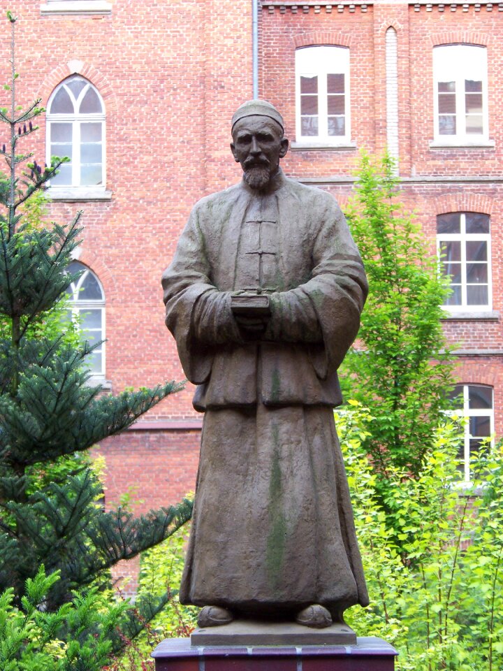 Holy monument the statue