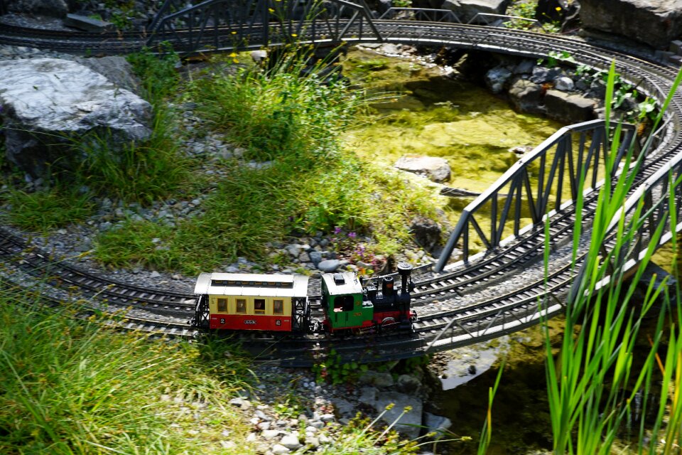 Train transport rails