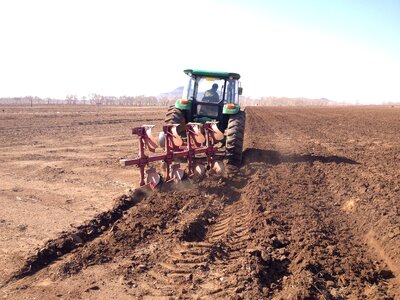White cloud land machinery