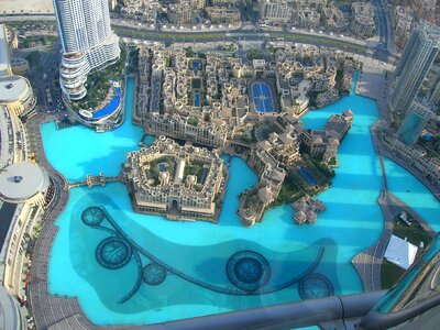 Dubai fountain tower