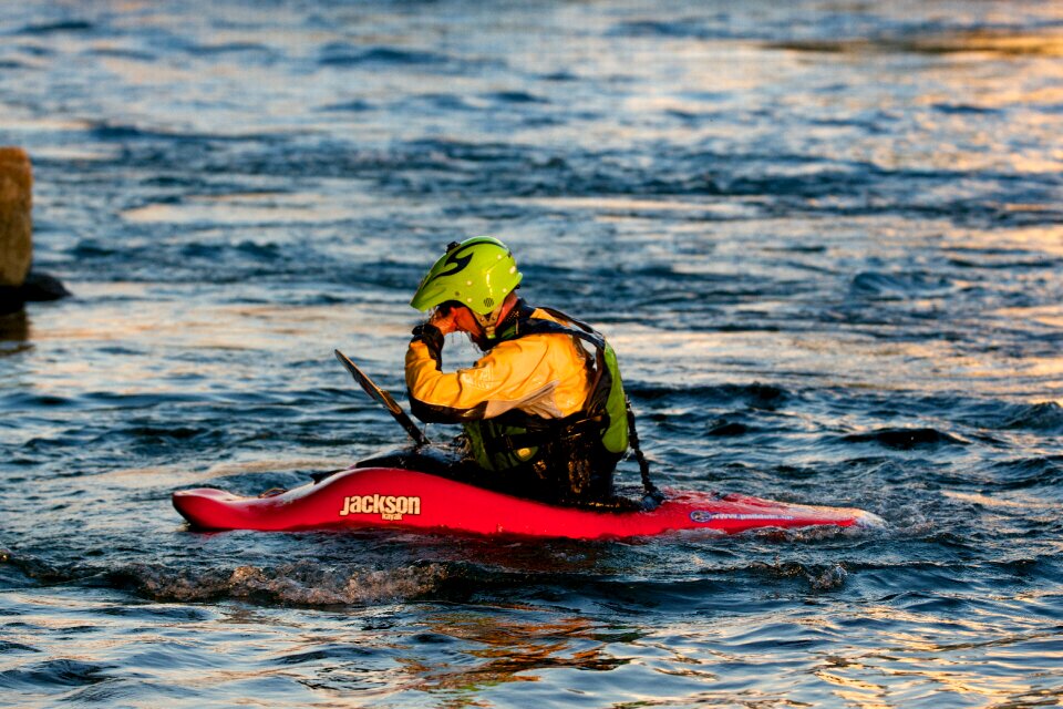Helm water in the face wet