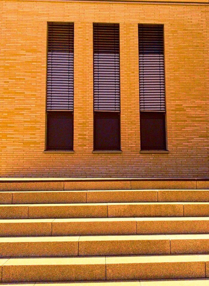 Facade geometric window photo