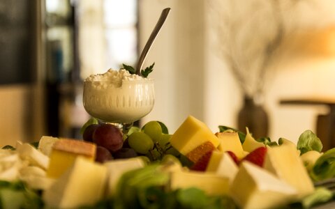 Cheese fruit cream