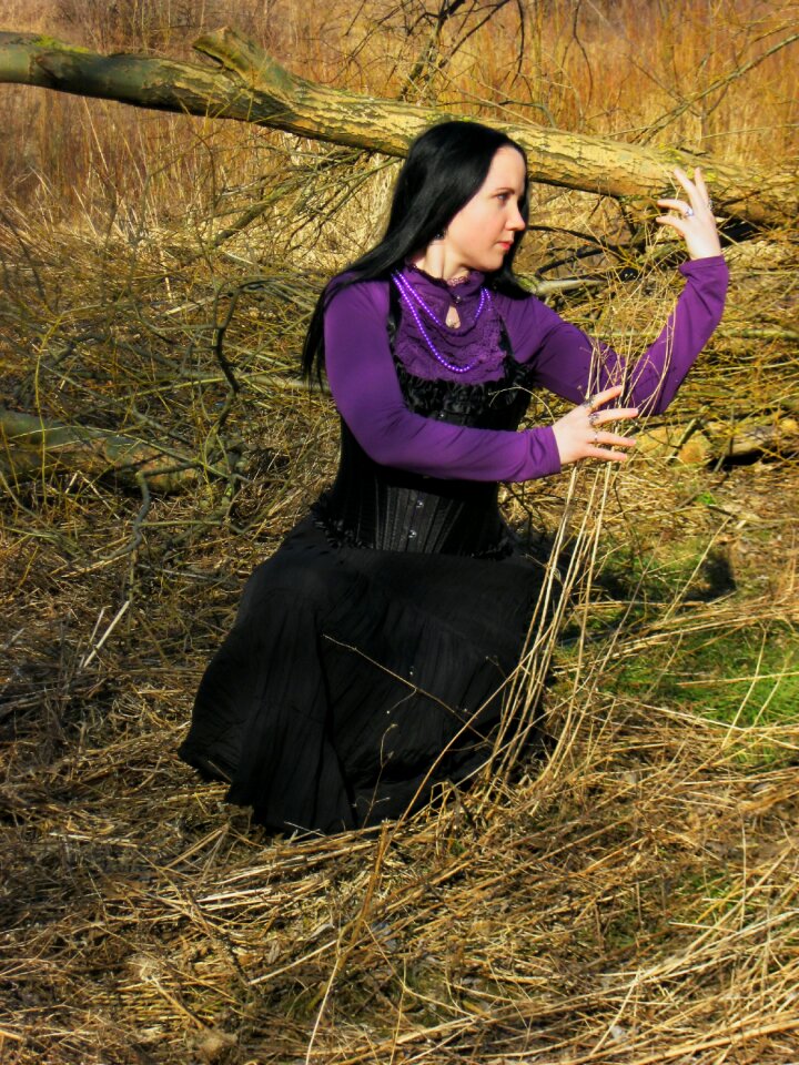 Girl gothic
