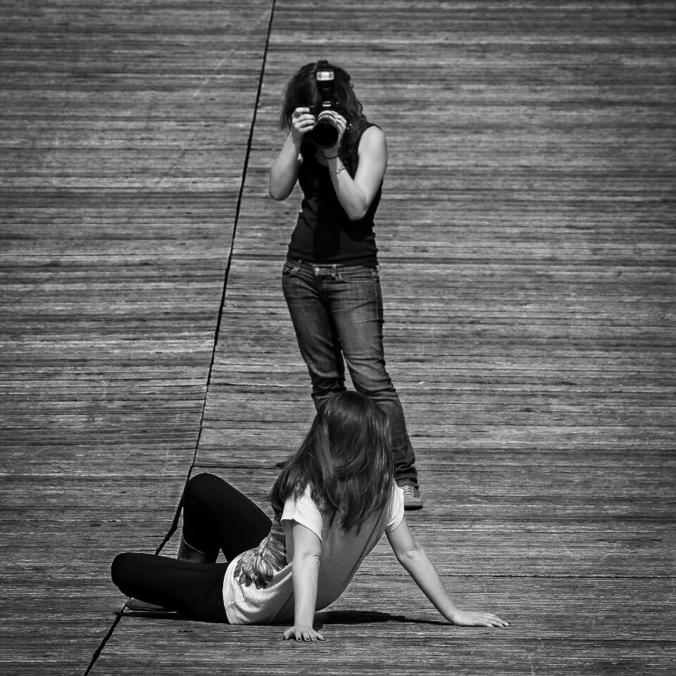 Take pictures posing paris
