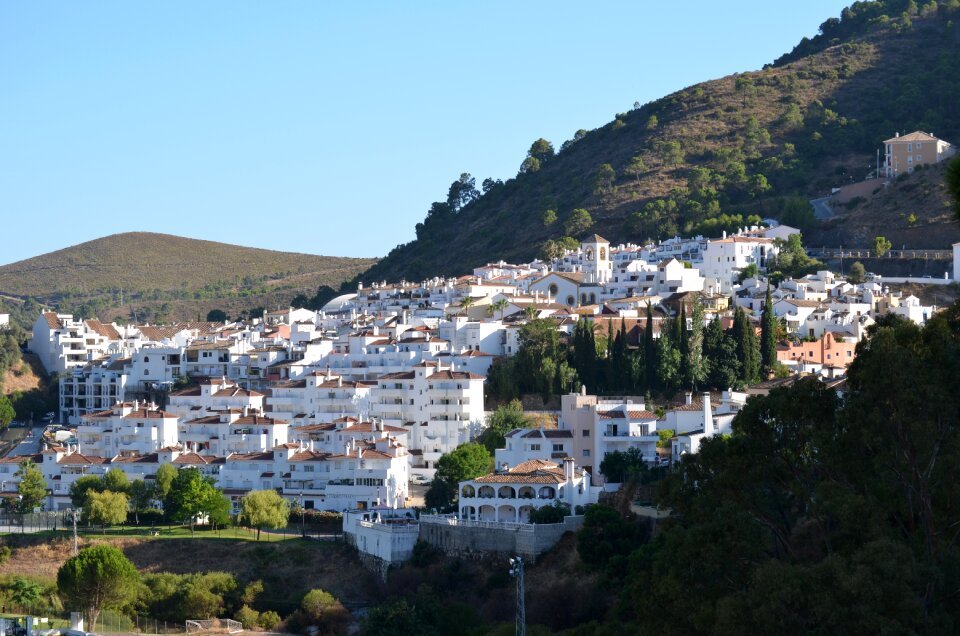 Tourism benahavís people