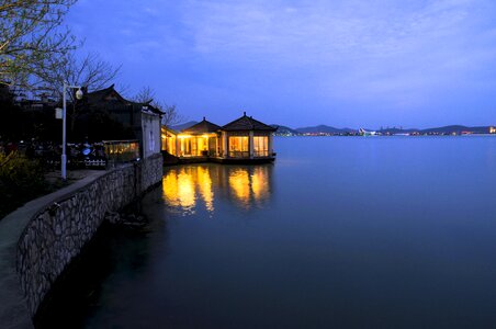 Lake light quiet