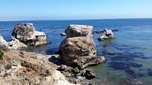 Sea rocks photo