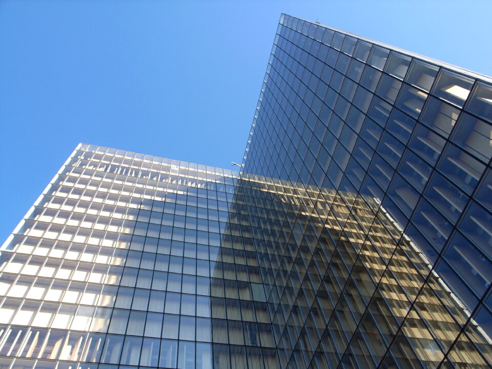 Paris building modern architecture