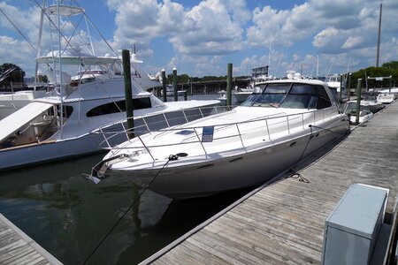 Yacht walkway