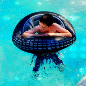 Float merry water